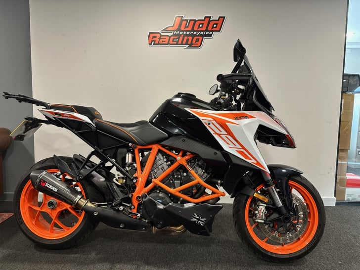 KTM 1290 SUPER DUKE GT