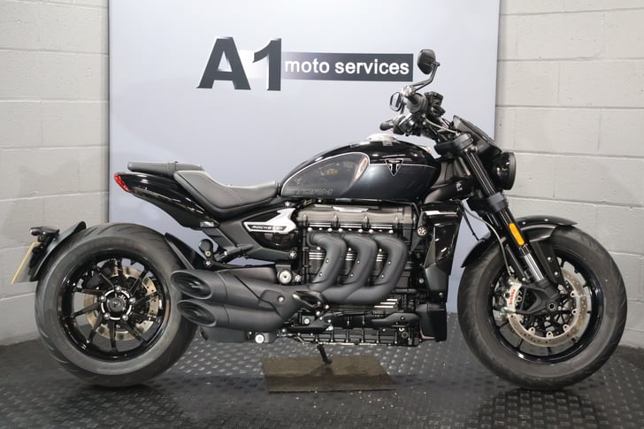 Triumph ROCKET 3 STORM R