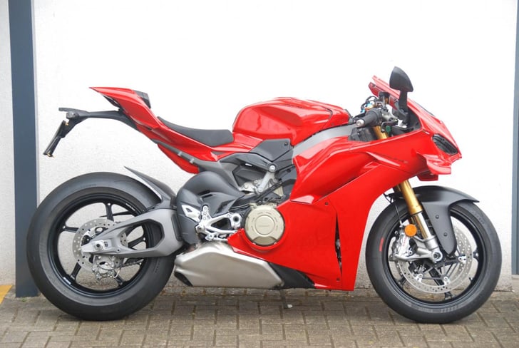 Ducati PANIGALE V4S MY25 