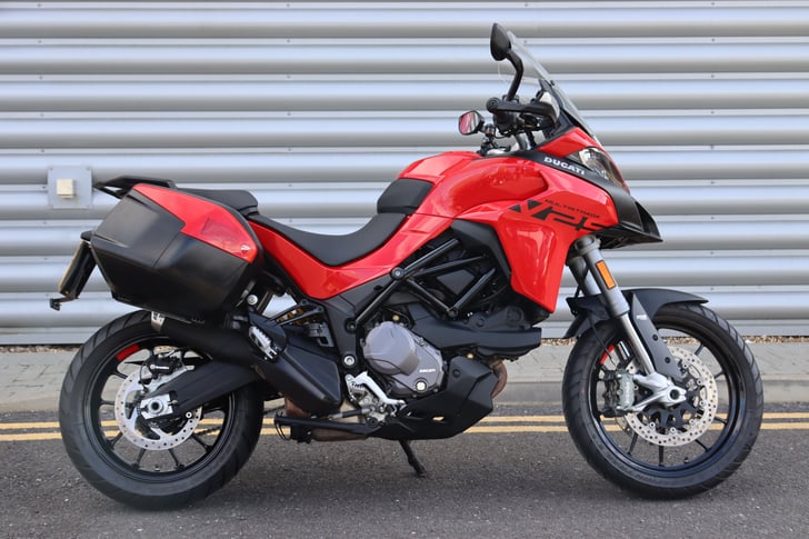 Ducati MULTISTRADA V2 S TOURING