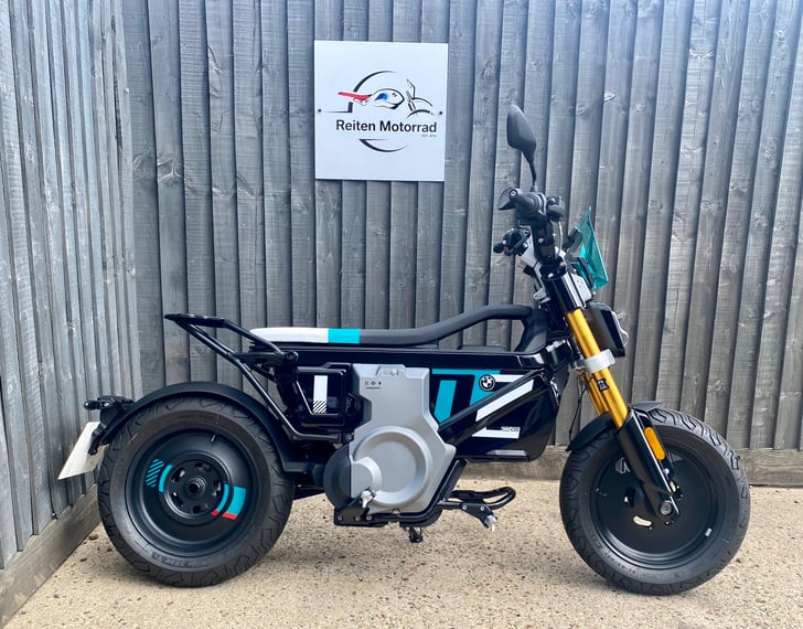 BMW CE02