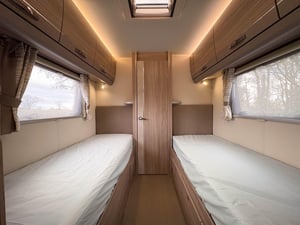 Used Elddis SUNSEEKER SUNSEEKER for sale in Wythall | Image 3