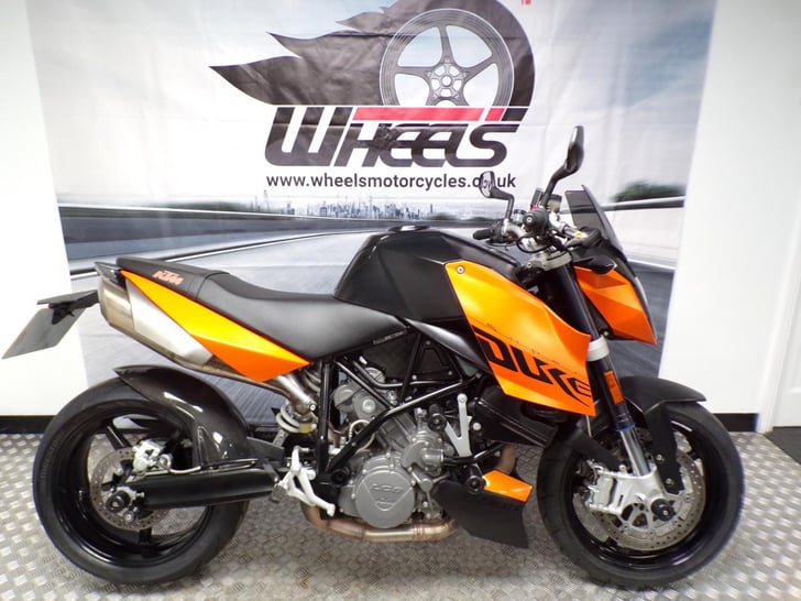 KTM 990 SUPER DUKE