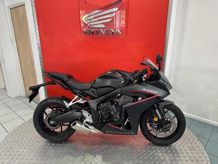 Honda CBR650R E-Clutch