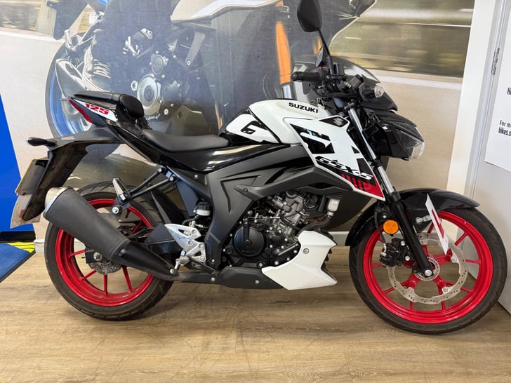 Suzuki GSX-S125