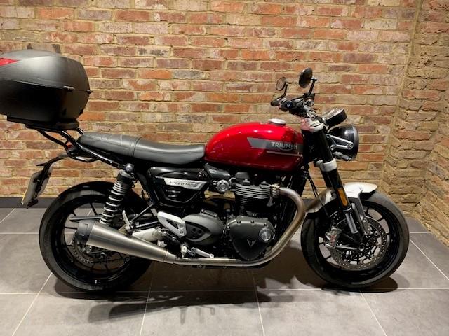 TRIUMPH SPEED TWIN