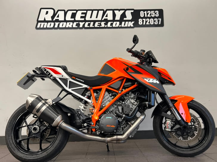 KTM 1290 SUPER DUKE R