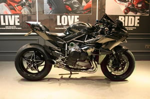 Watch video of Kawasaki NINJA H2 NINJA H2 1000 in Watford