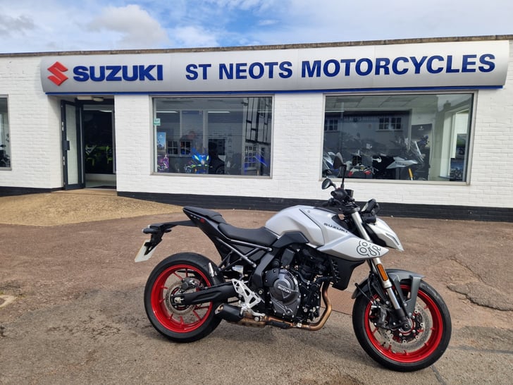 Suzuki GSX-8S