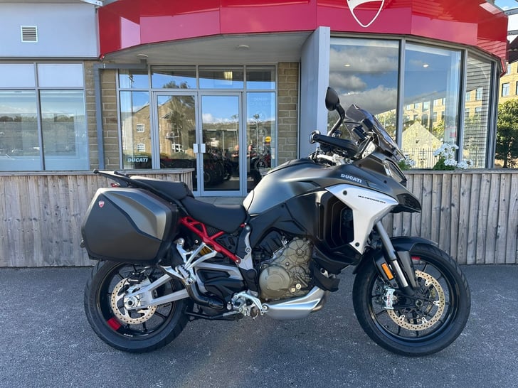 Ducati MULTISTRADA V4 S FULL