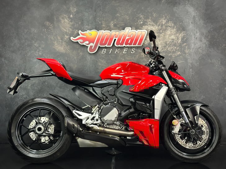 Ducati STREETFIGHTER V2 955