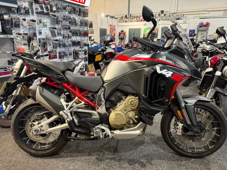 Ducati MULTISTRADA V4 S RADAR