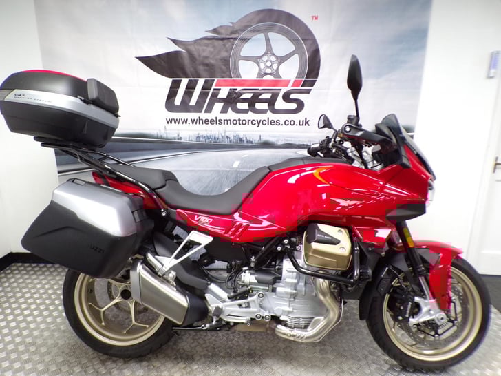 Moto Guzzi V100 Mandello