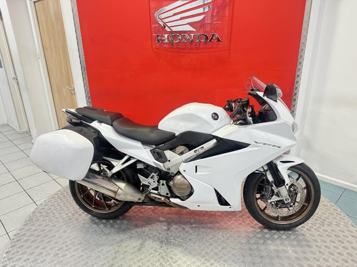 Honda VFR800F