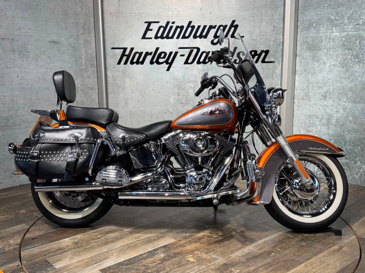 HARLEY-DAVIDSON SOFTAIL FLHC HERITAGE CLASSIC