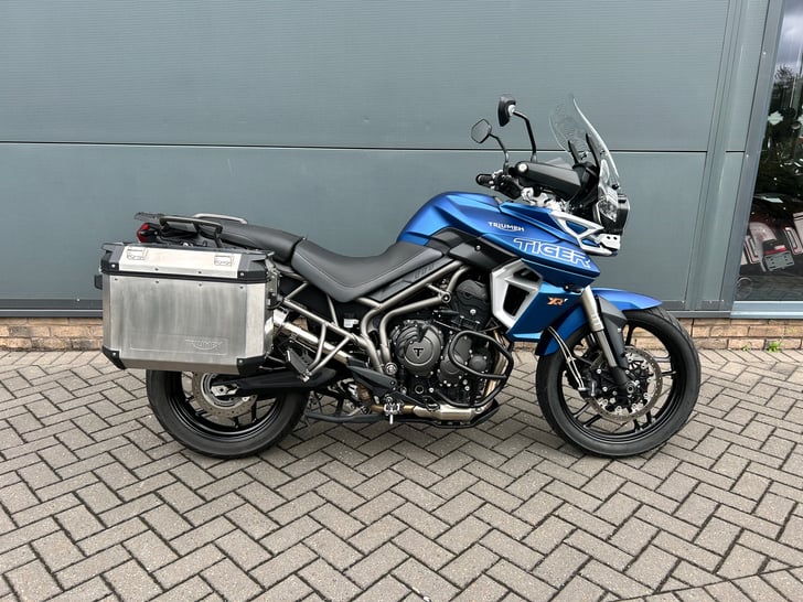 TRIUMPH TIGER 800 XRT