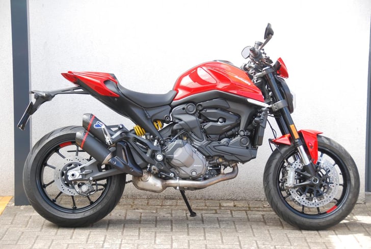 Ducati MONSTER PLUS 