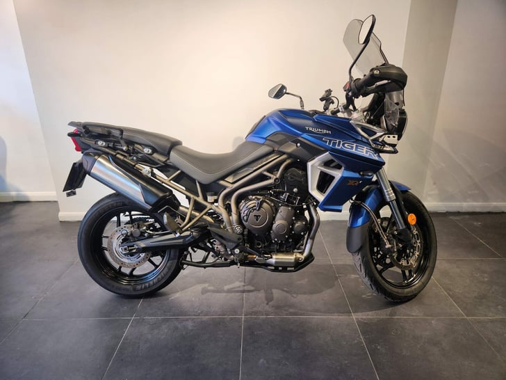 TRIUMPH TIGER 800 XRT