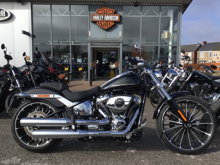 Harley-Davidson BREAKOUT 117 