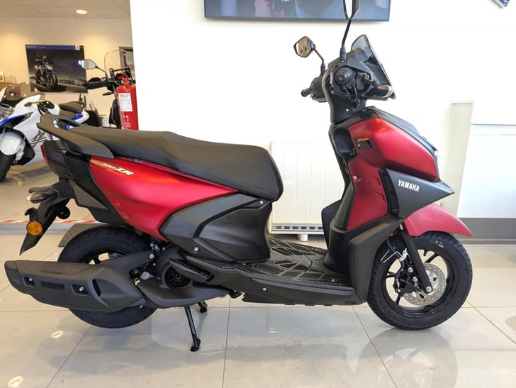 Yamaha RAYZR 125 