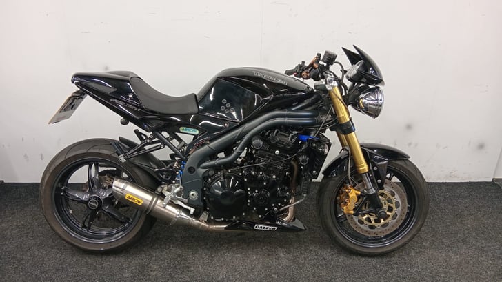 Triumph SPEED TRIPLE 1050