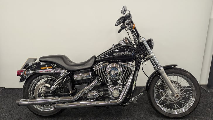 Harley-Davidson DYNA FXDC SUPER GLIDE CUSTOM