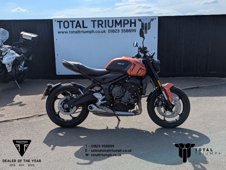 TRIUMPH TRIDENT 660