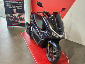 Used Honda PCX 125 PCX 125 for sale in Newcastle-under-Lyme | Image 2