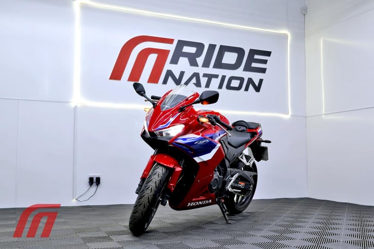 Honda CBR 500 RA-R 