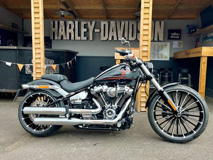 Harley-Davidson SOFTAIL 1923 FXSB BREAKOUT