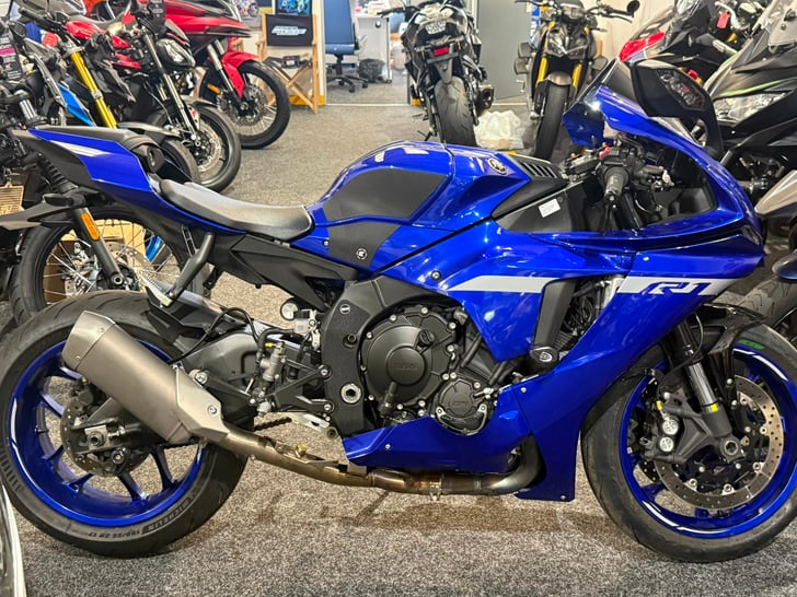 Yamaha YZF-R1