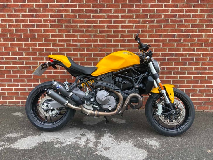 Ducati MONSTER 821