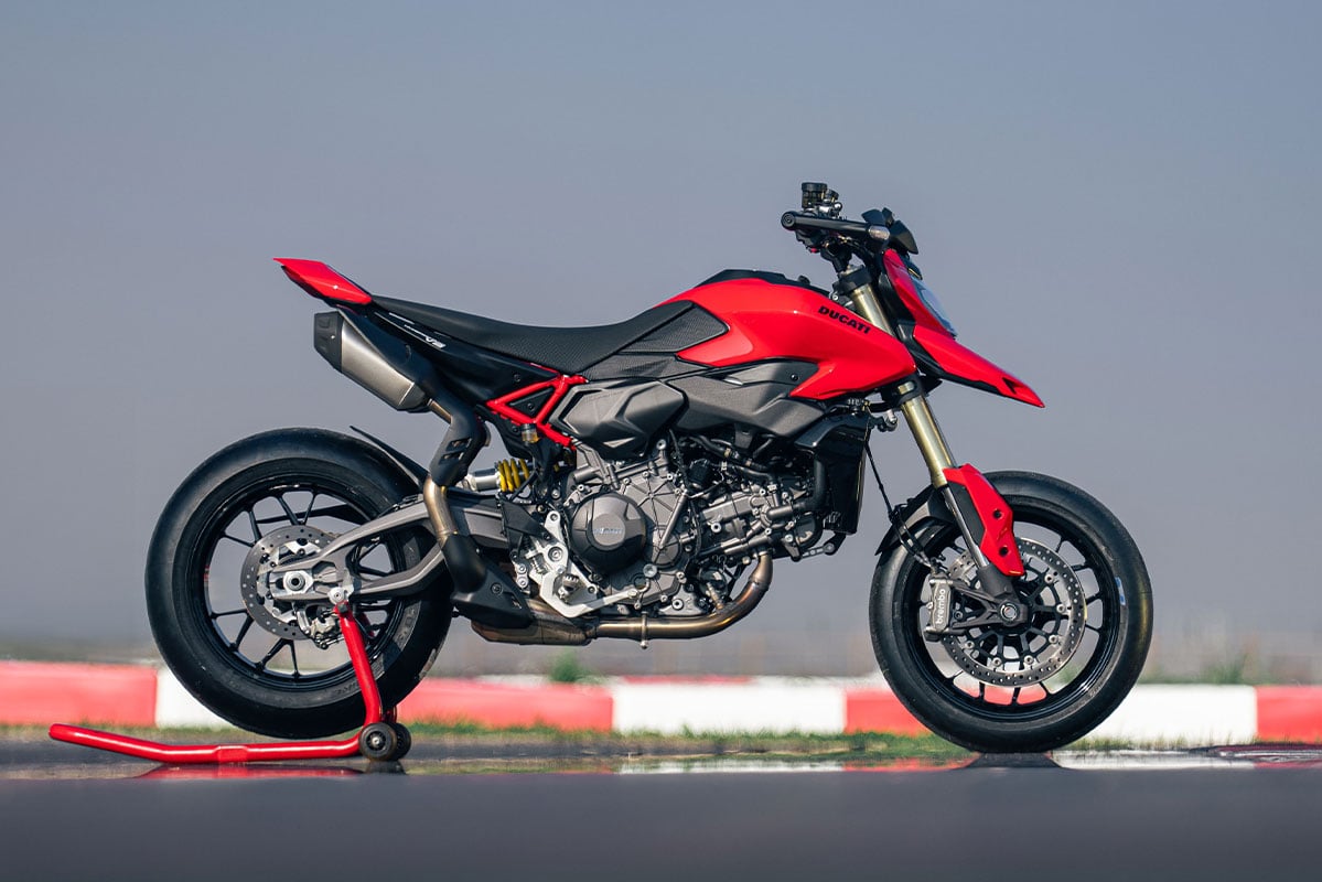 Ducati HYPERMOTARD V2