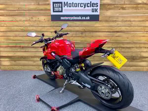 Used Ducati STREETFIGHTER V4 S STREETFIGHTER V4 S for sale in Swindon | Image 3