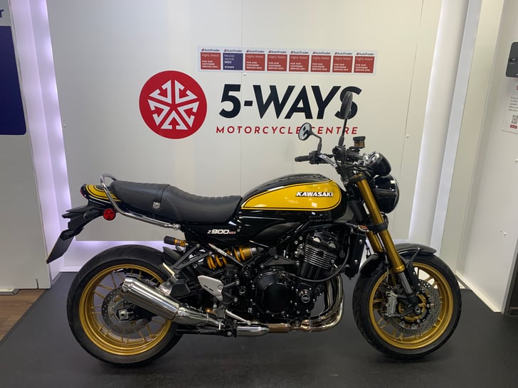 Kawasaki Z900 RS SE