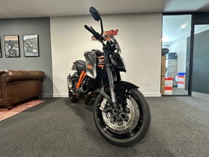 Used KTM SUPER DUKE R 1290 SUPER DUKE R for sale in Nottingham | Image 2