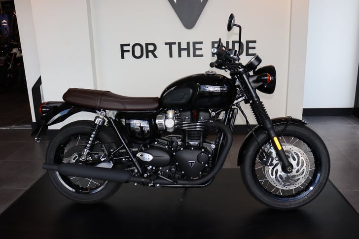 TRIUMPH BONNEVILLE T120 BLACK