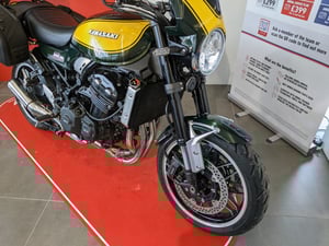 Used Kawasaki Z900 RS Z900 RS for sale in Newcastle-under-Lyme | Image 2