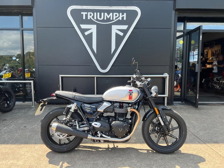 Triumph SPEED TWIN 900