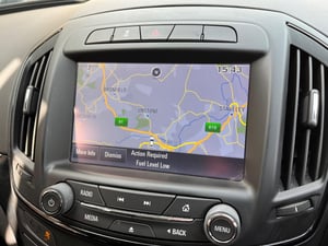 Used Vauxhall INSIGNIA INSIGNIA 2.0 CDTI ECOFLEX TECH LINE SPORTS TOURER EURO 5 (S/S) 5DR for sale in Chesterfield | Image 2