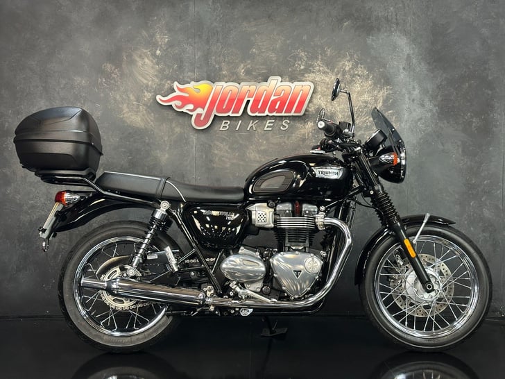 Triumph BONNEVILLE T100 900