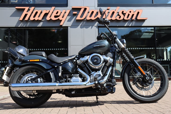 Harley-Davidson SOFTAIL FXBB STREET BOB