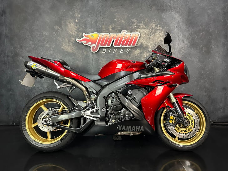 Yamaha R1 