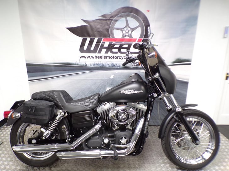 Harley-Davidson STREET BOB