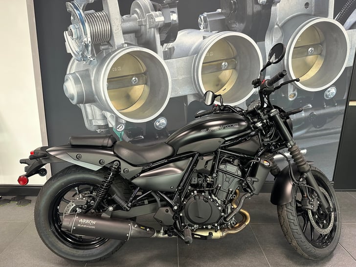 Kawasaki ELIMINATOR 500 SE