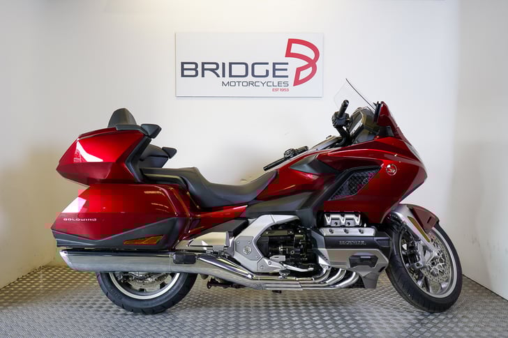 Honda GL1800 GOLD WING TOUR