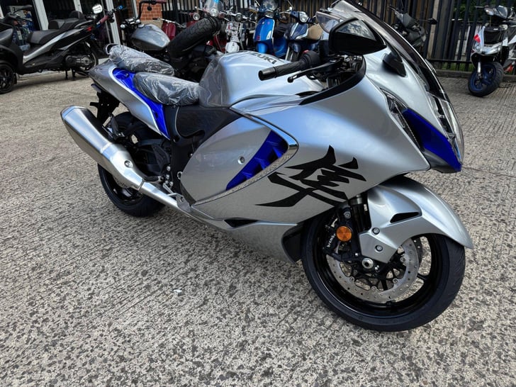 Suzuki GSX1300R HAYABUSA