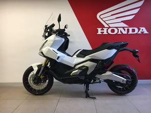 Used Honda X-ADV X-ADV 750 2025 for sale in Newcastle upon Tyne | Image 2