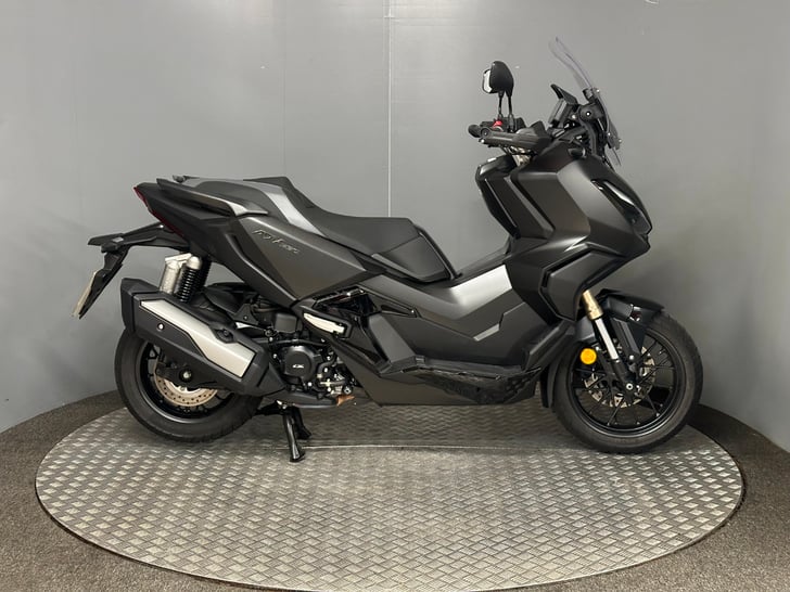 Honda ADV 350