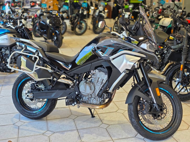 CFMOTO 800MT SPORT